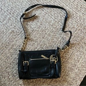 Michael Kors crossbody purse. Black & Gold.